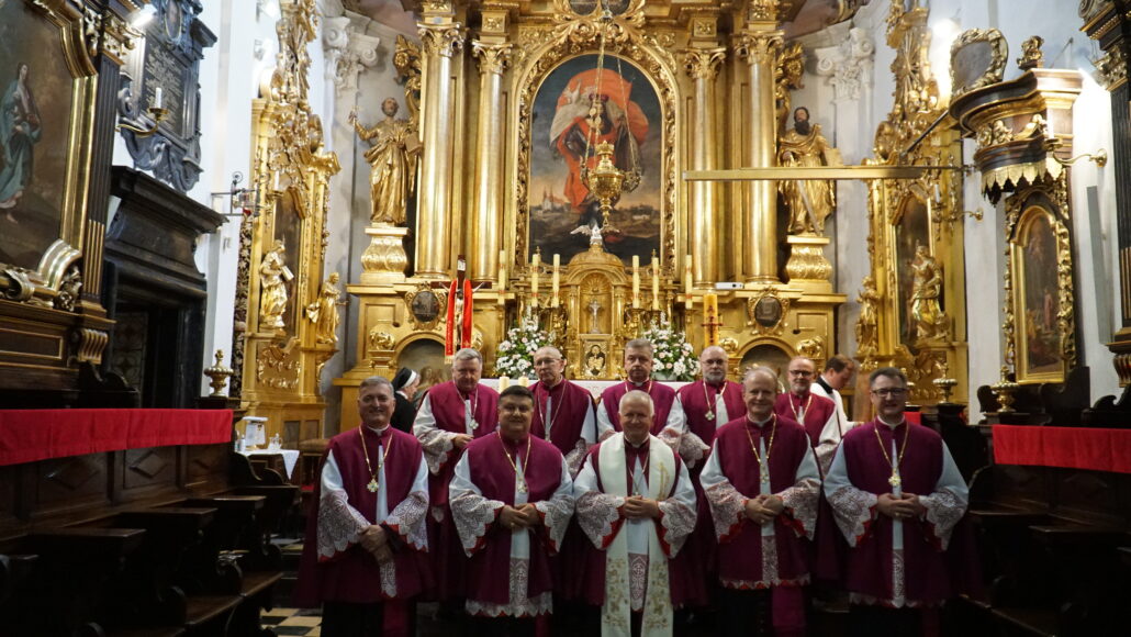 Nowi kanonicy Kapituły św. Floriana i św. Jana Pawła II przy Bazylice św. Floriana w Krakowie